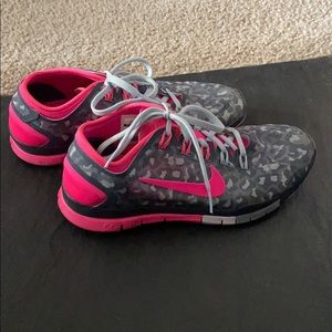 Nike leopard sneakers